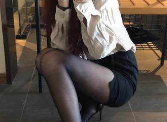 微密圈 - 免费赠送！看梦里一只喵的黑白，原图好评如潮，你的图片墙准备好了吗？