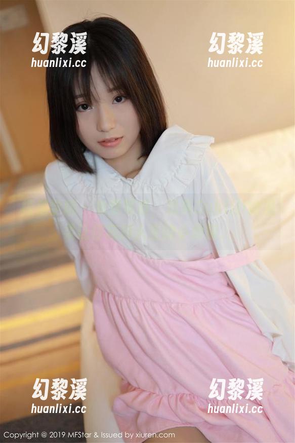 模范学院 - 免费写真，思淇Sukiiii的温柔让你忘掉人生的小烦恼。