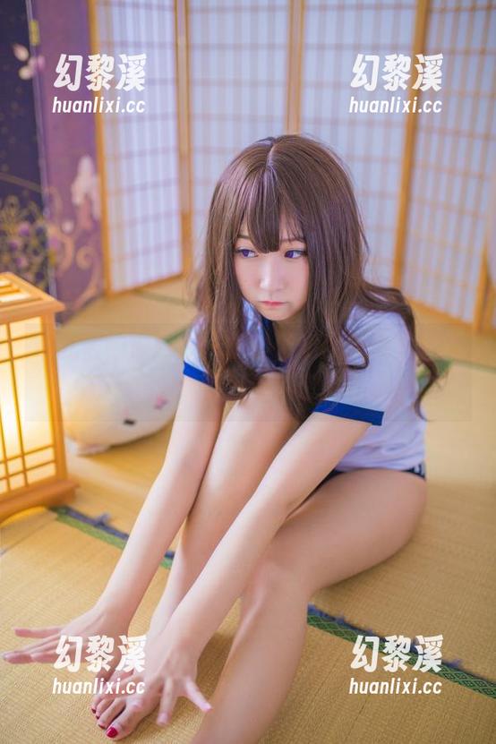 猫九酱的原图，一抹轻轻的梦，内衣配得绝妙，轻柔缱绻让我想入非非。