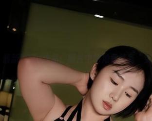 微密圈 - 最新瑜瑾u作品:图片中的她竟然有“穿透感”?
