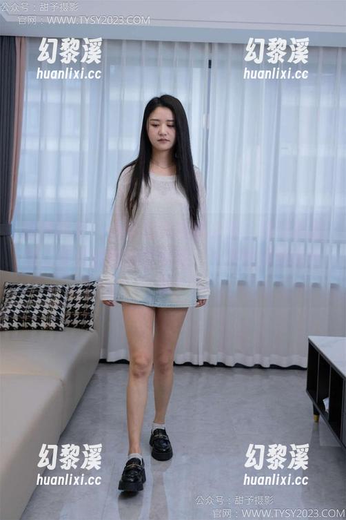 甜予摄影-小桃 甜予摄影 - 小桃的肉丝图来啦,脚尖微加固,果冻都怕她的妩媚——原图资源随你拿!