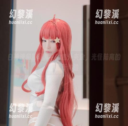 白神泱和服写真中的意外夹杂，光怪陆离的图册新体验