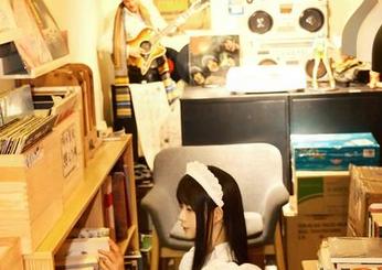 白莉爱吃巧克力新发布的安琪拉写真,恕我直言,这状态真是惹人弯腰!