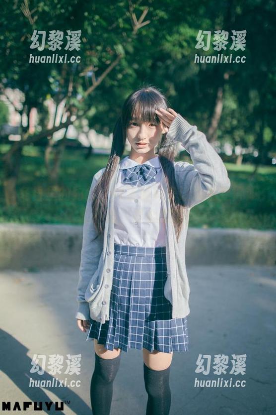 冬日里的豹纹，神乐坂真冬让私拍变得如此不羁，真心服了！
