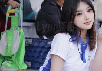 秀人网 - 刘奕宁Lynn新图集：温柔的背后，是愈演愈烈的鬼点子