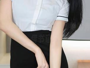 秀人网 - 私房JK：四月月和她的青春版“借书证”