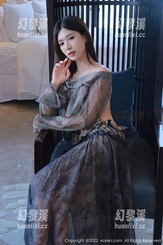 秀人网-安可儿 秀人网 - 黑白里的安可儿,分享的时候注意不要太出戏哦。