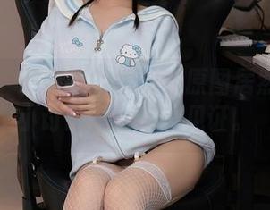 秀人网 - 谭睿琪的棉袜：原图居然引发大小讨论，合集来见证。