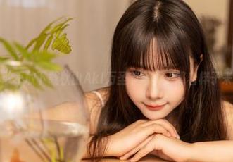 就问你，敢不敢下载秋山AkI万圣节写真，照着样子来搞事情？
