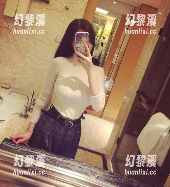 微密圈 - 童小芯解释黑丝的优雅，顺便附赠福利图片！