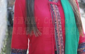 美媛馆 - 高清校服：Carina绮里嘉的壁纸，像是把春天镶在了学校里…