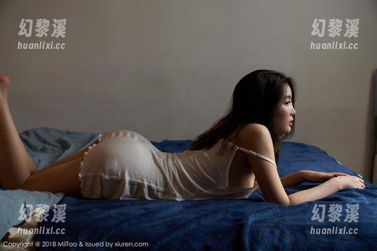 蜜桃社 - 雪飞的甜心写真图集，你能想象其中的细腻与甜美吗？