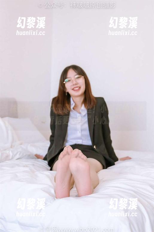 袜啵啵-小甜豆 袜啵啵 - 不只是吊带黑丝!小甜豆的作品分享背后更多的“小心思”