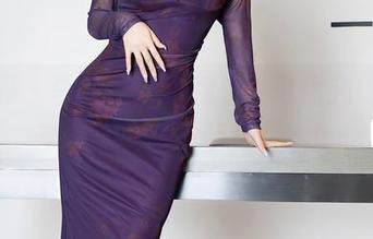 语画界 - 李丽莎的白裙子,可比我喝的奶茶还美,求个壁纸版本!