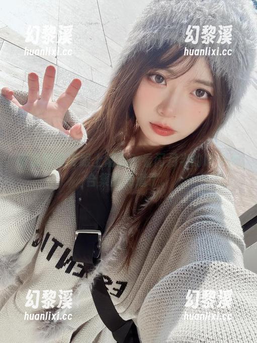 闪月半 听说壁纸要跟上潮流?看闪月半的喵少女合集就知道了。