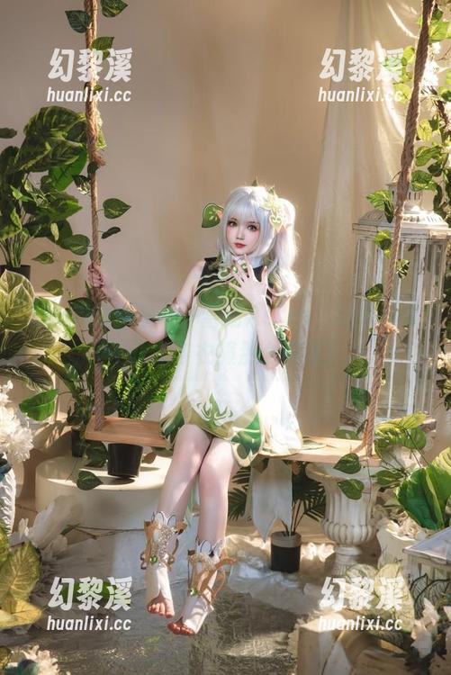 cos界的新星——雪晴Astra，这原图可不止是穿衣服那么简单？
