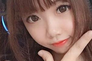 在线欣赏：雪琪SAMA的吉他妹妹，弹出的不仅是和弦，还有…………嘛，省略号留给想象。